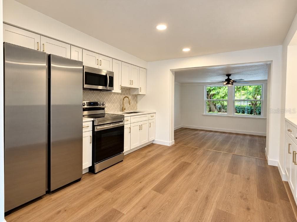 Single Family Residence at 11041 MARTHA AVE, PORT RICHEY, photo 6 of 19