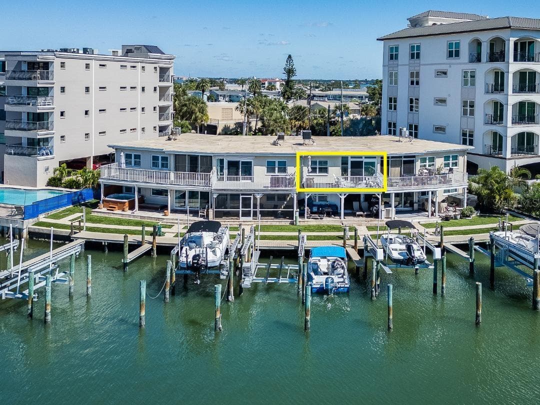 205 DOLPHIN PT #6