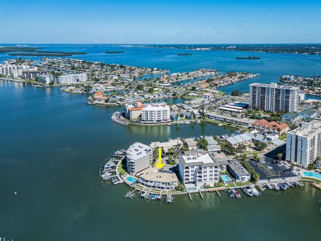 Condominium at 205 DOLPHIN PT #6, CLEARWATER, photo 2 of 31