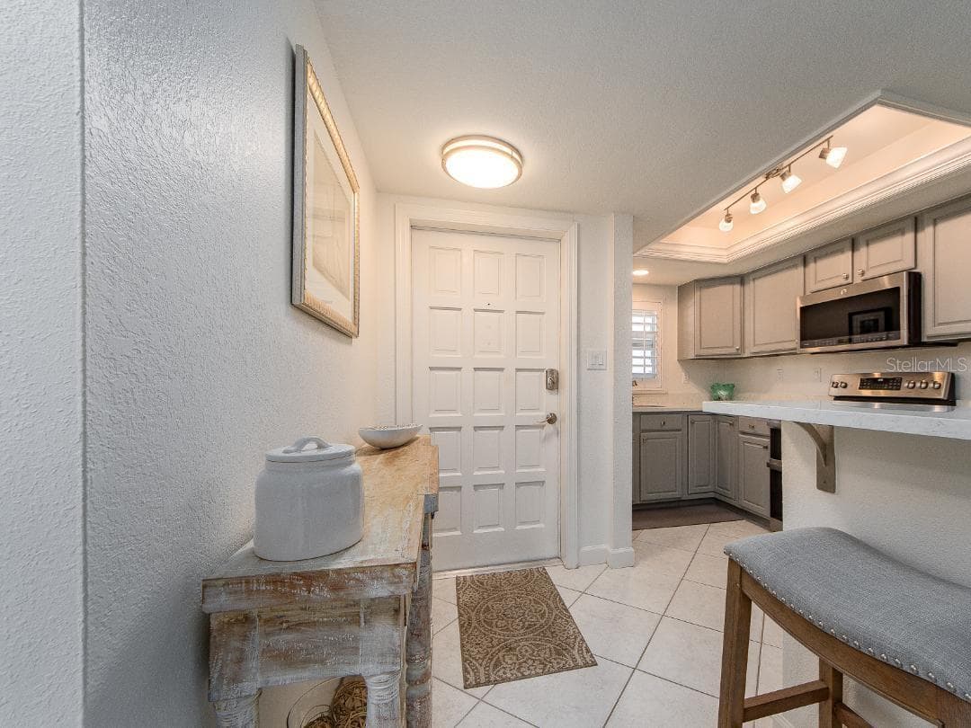 Condominium at 205 DOLPHIN PT #6, CLEARWATER, photo 4 of 31