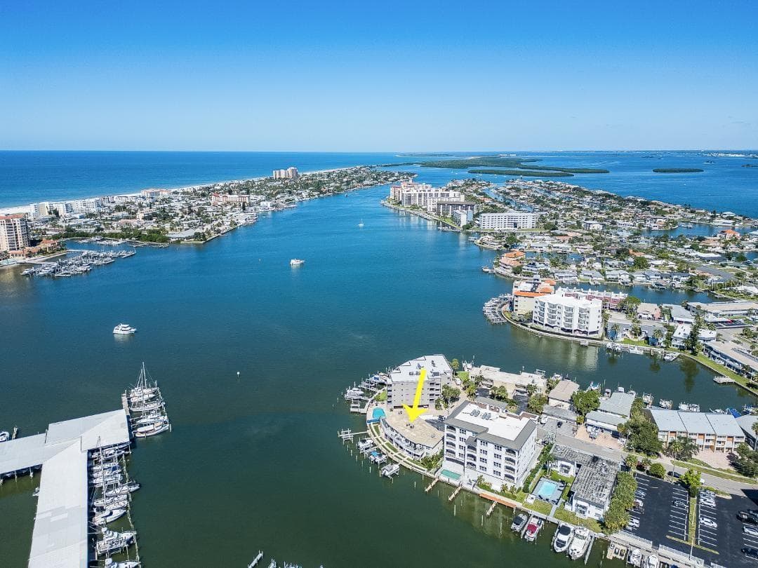 Condominium at 205 DOLPHIN PT #6, CLEARWATER, photo 26 of 31