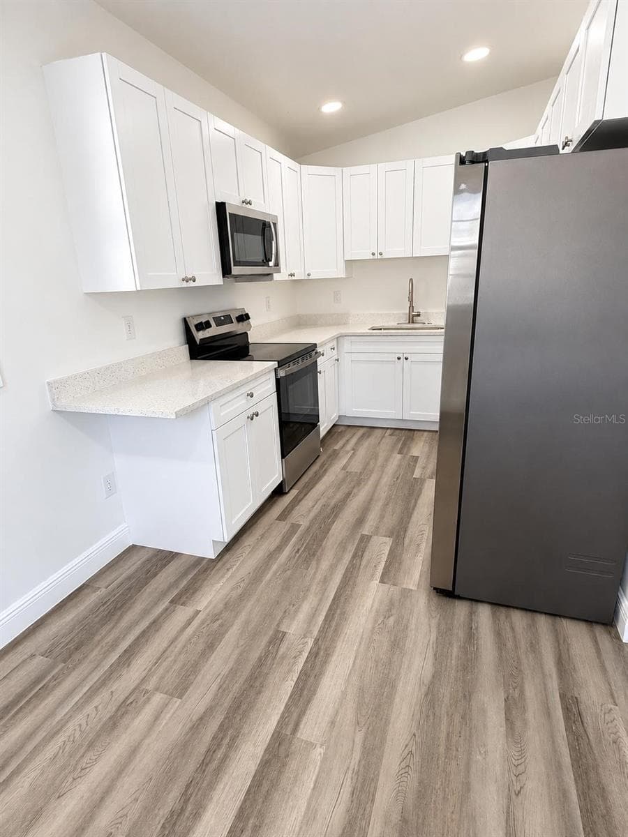 kitchen - 523 E BOYER ST, TARPON SPRINGS