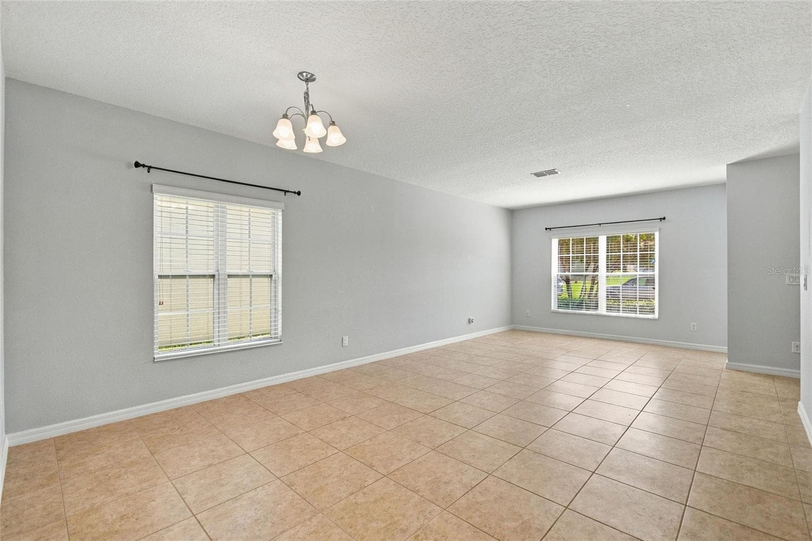 Single Family Residence at 625 OGELTHORPE DR, DAVENPORT, photo 9 of 43