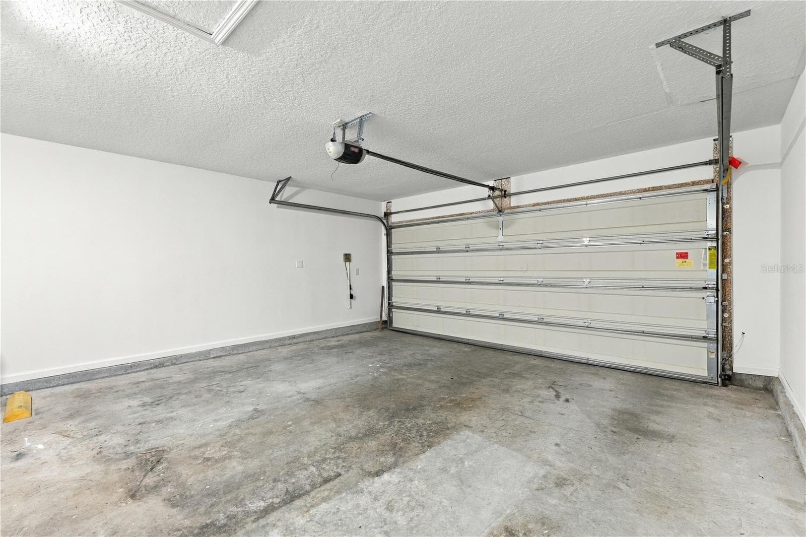 Single Family Residence at 466 W NEW ENGLAND DR, ELKTON, photo 3 of 34