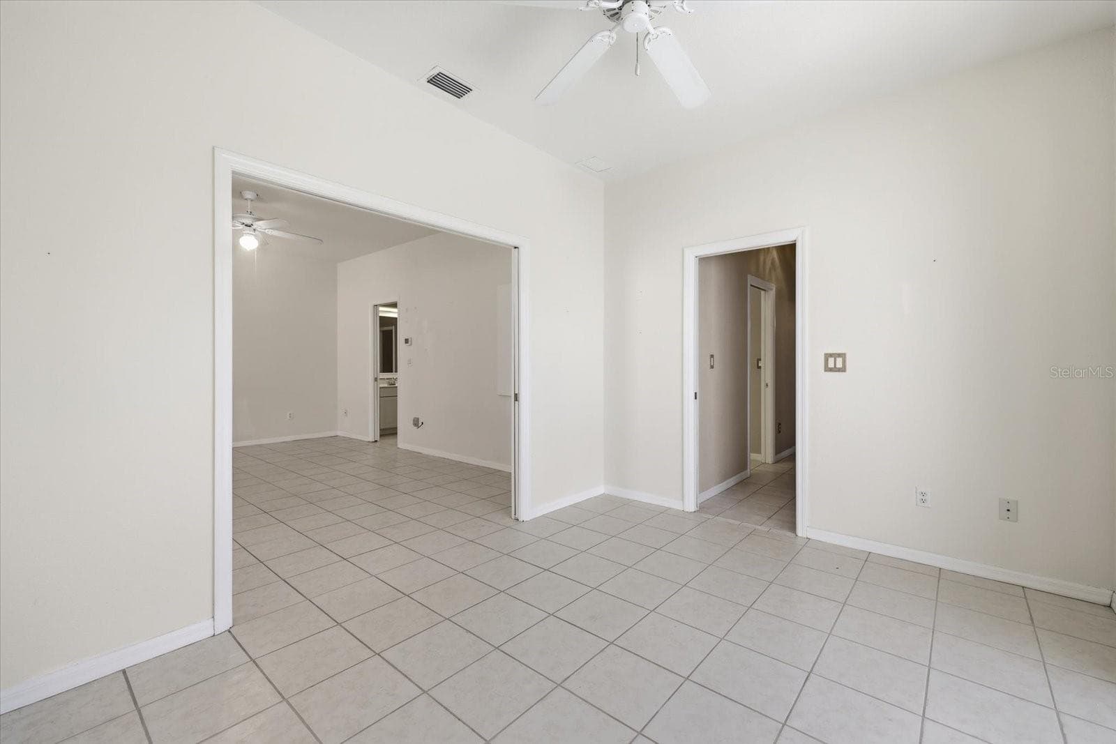 Bonus room - 9348 SAN BERNANDINO AVE, ENGLEWOOD
