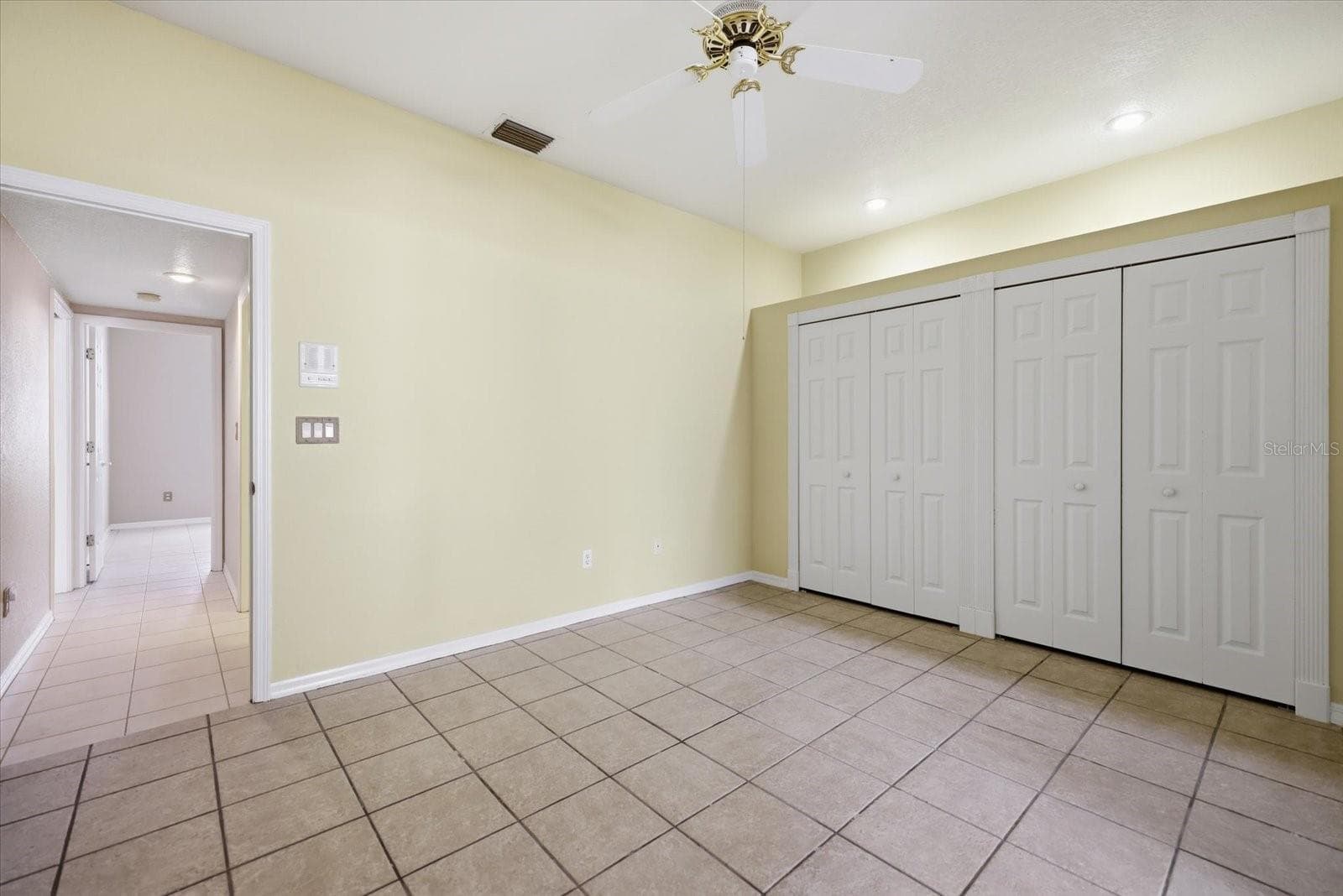 bedroom 2 - 9348 SAN BERNANDINO AVE, ENGLEWOOD