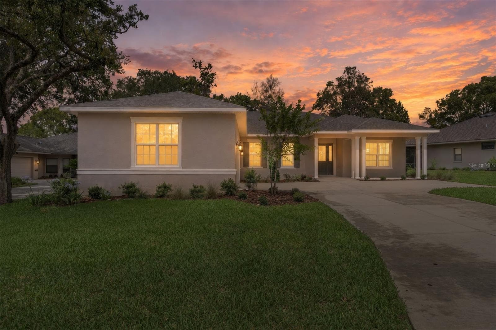 Single Family Residence at 3030 W BERMUDA DUNES DR, LECANTO, photo 2 of 64