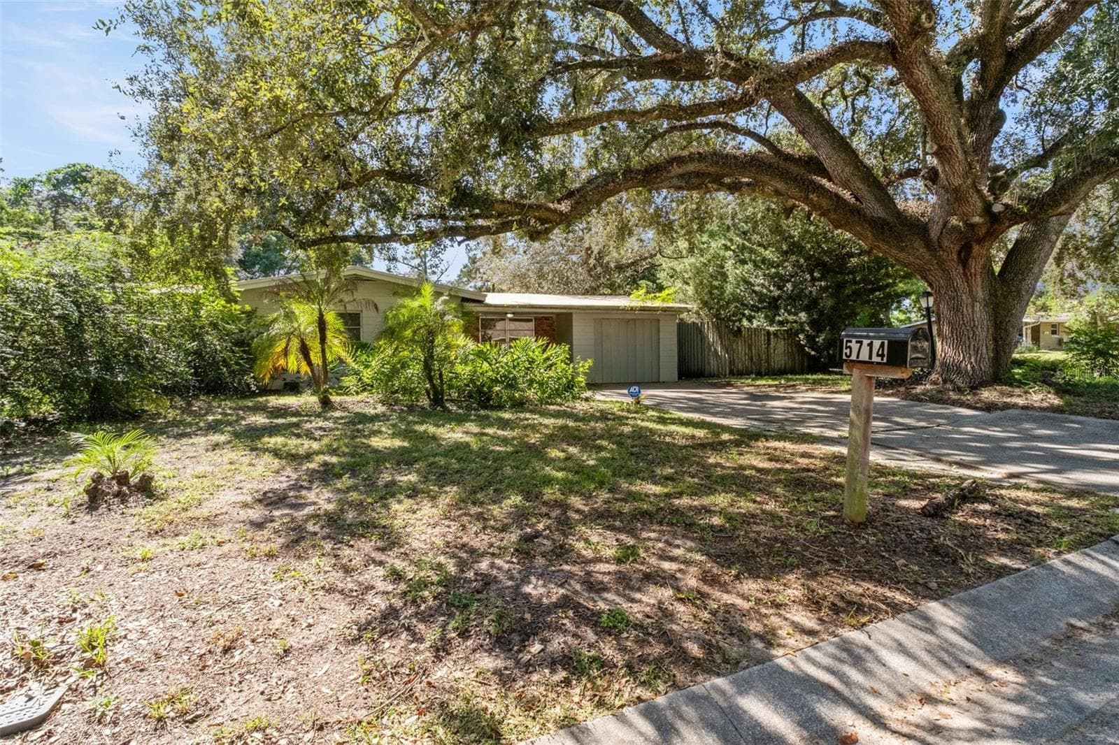 Single Family Residence at 5714 FERNHILL DR, ORLANDO, photo 16 of 24