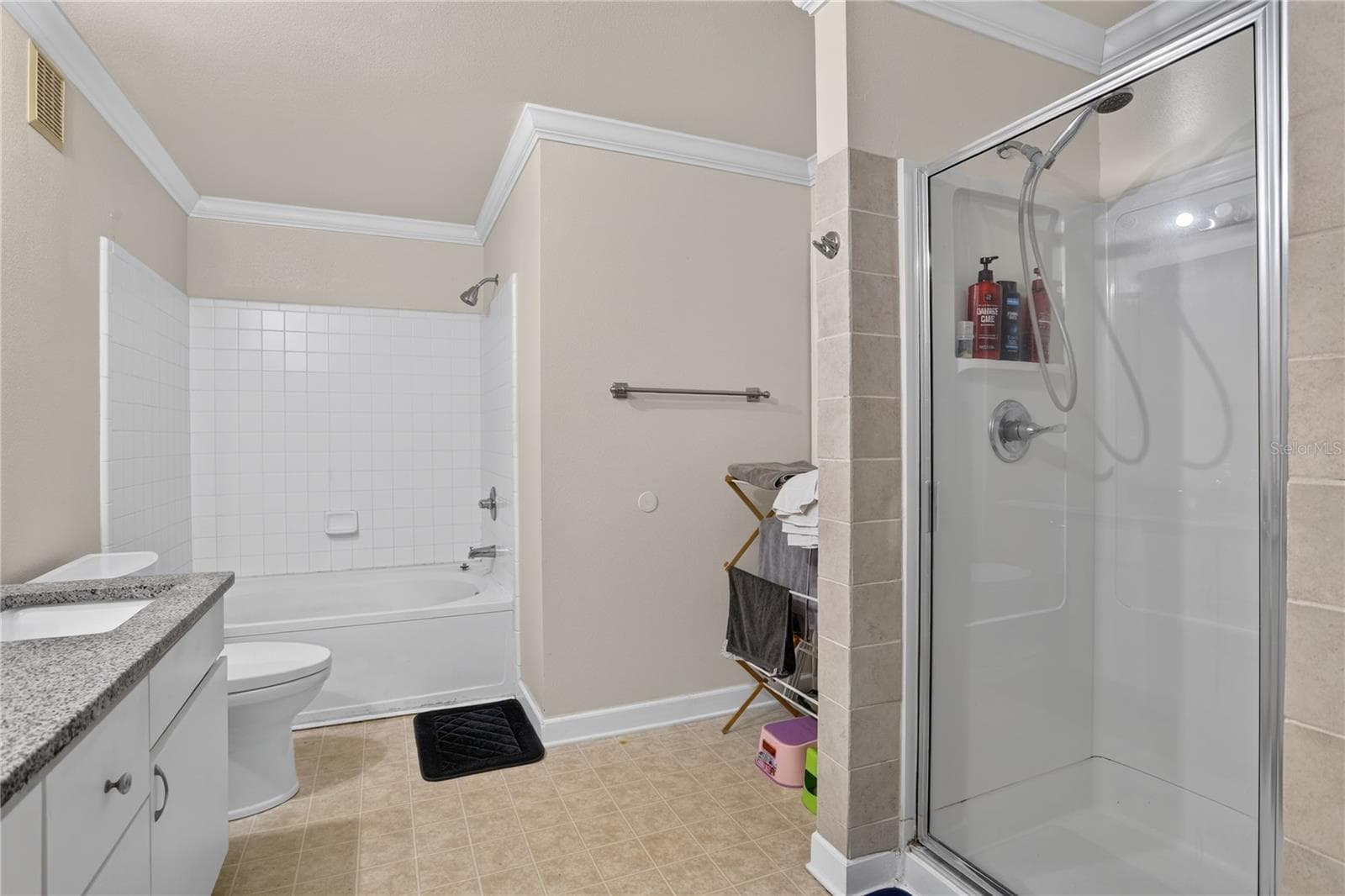 Condominium at 18119 BRIDLE BIT LN #18119, TAMPA, photo 12 of 21