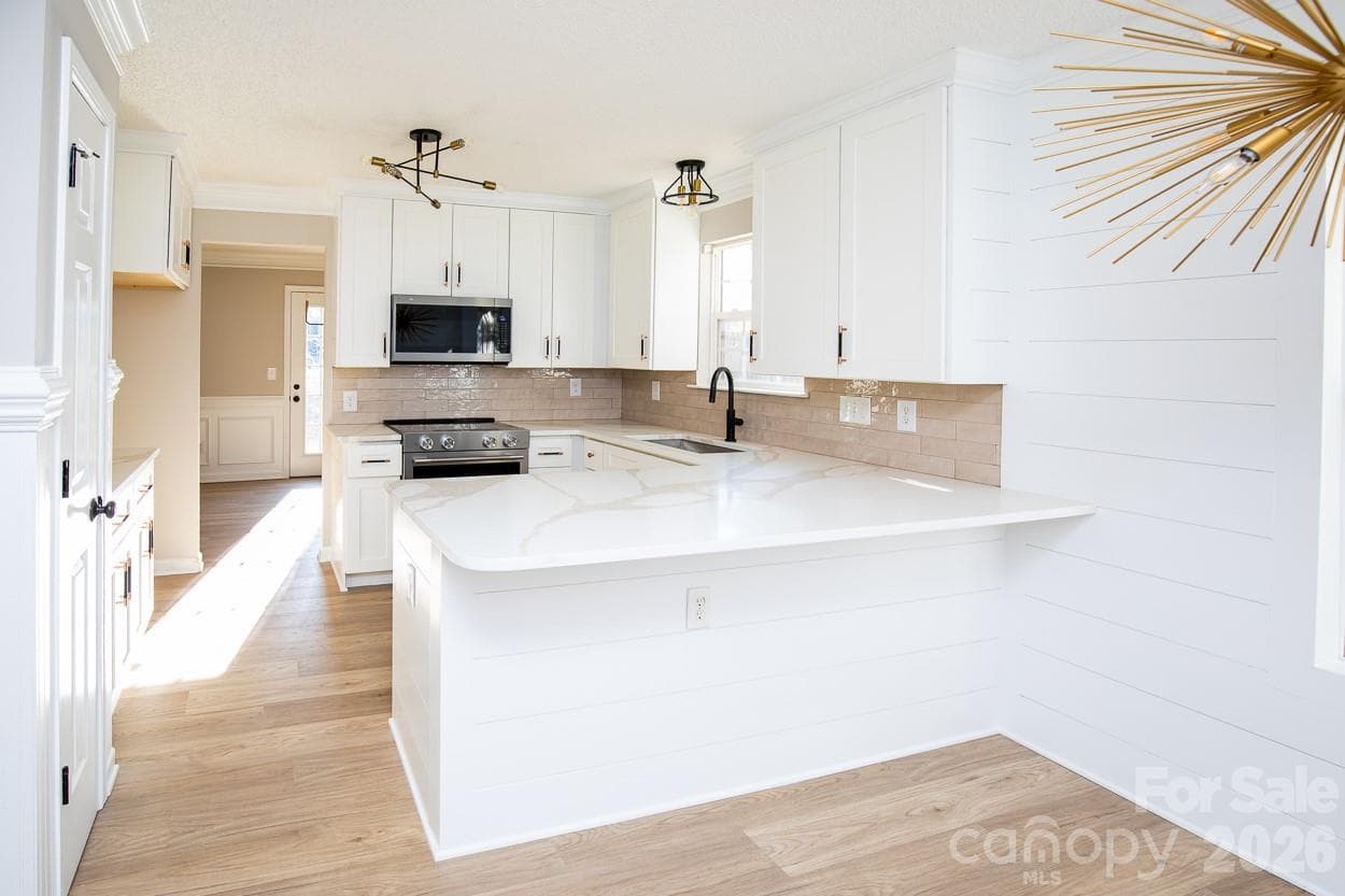 Kitchen - 1036 Valley Forge Road, Clover