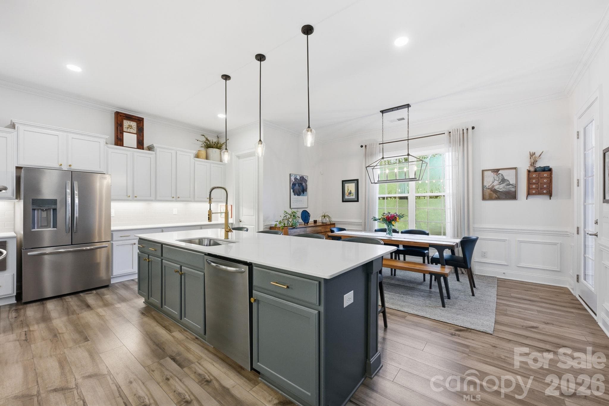 Custom light fixtures - 4025 Pollock View, Mount Holly