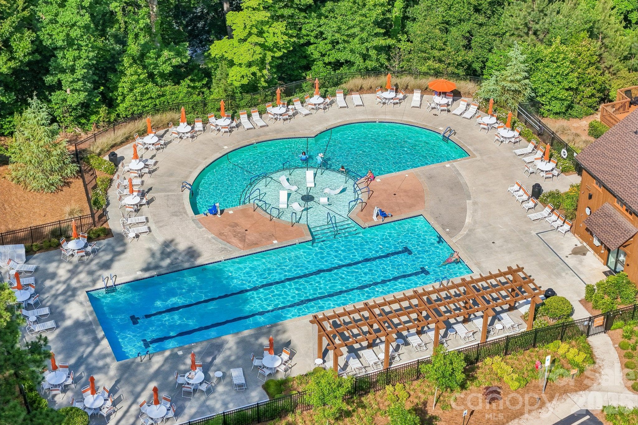 Resort style pool is heated and open from May 1 to October 31 - 4025 Pollock View, Mount Holly