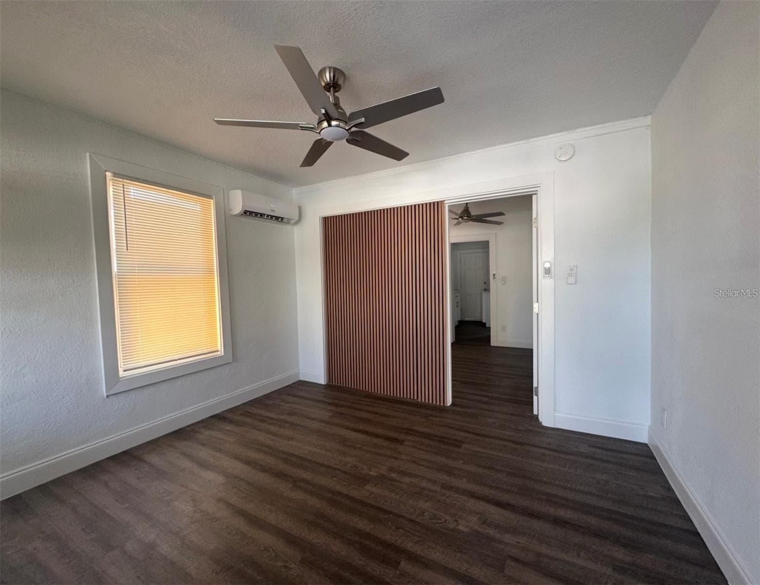 Single Family Residence at 715 JERNIGAN AVE, ORLANDO, photo 9 of 10