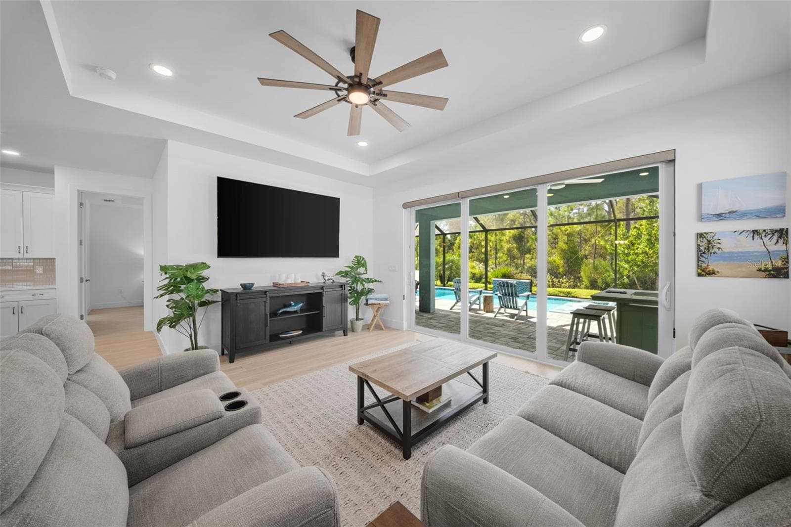 Single Family Residence at 11390 POINTED LEAF PL, PUNTA GORDA, photo 4 of 37