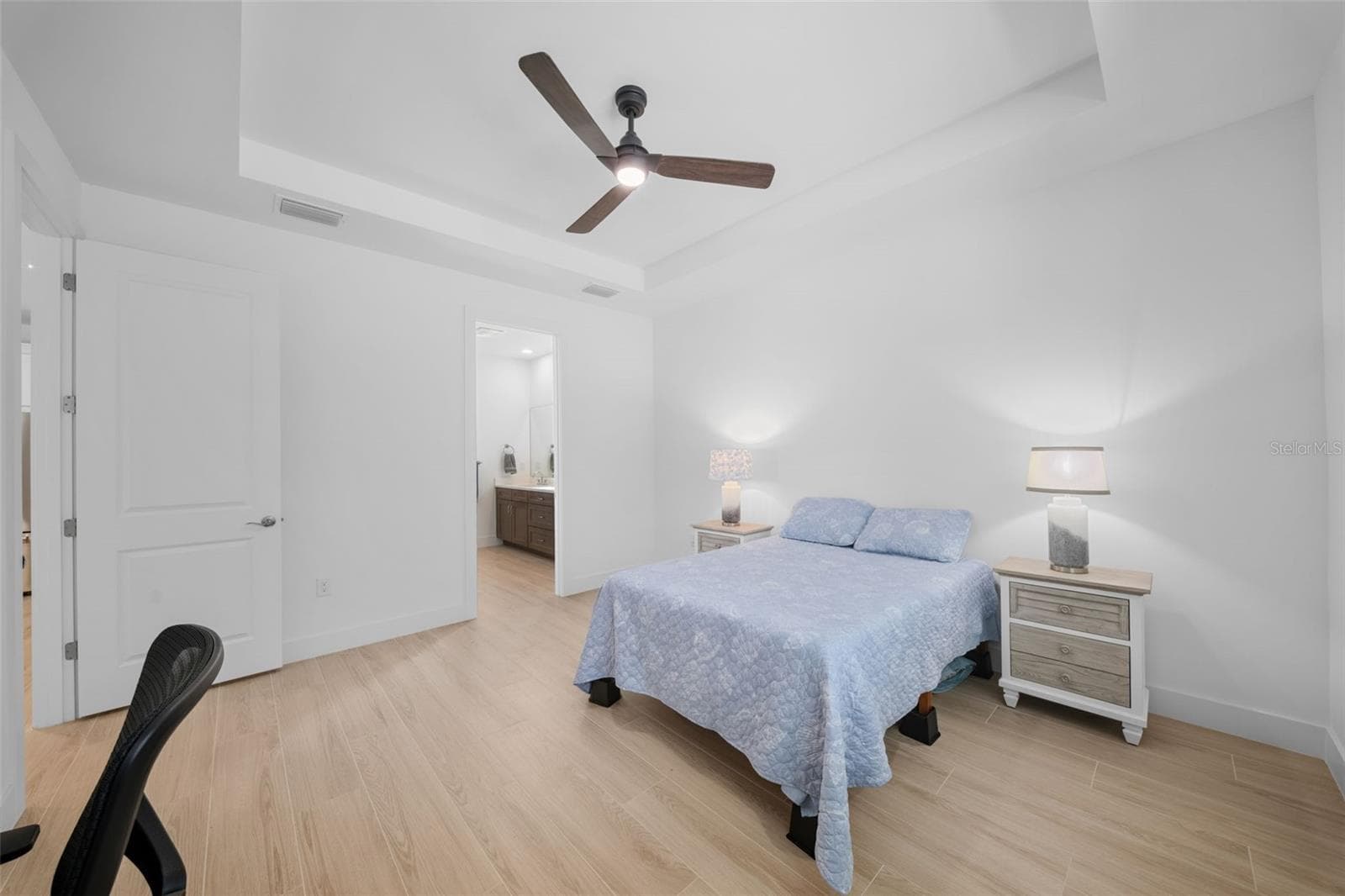 Single Family Residence at 11390 POINTED LEAF PL, PUNTA GORDA, photo 15 of 37