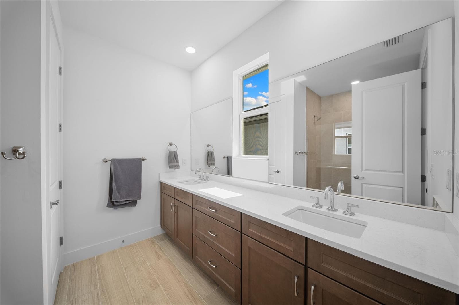 Single Family Residence at 11390 POINTED LEAF PL, PUNTA GORDA, photo 17 of 37