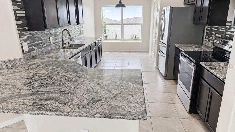 Single Family Residence at 533 EAGLE POINTE S, KISSIMMEE, photo 5 of 11