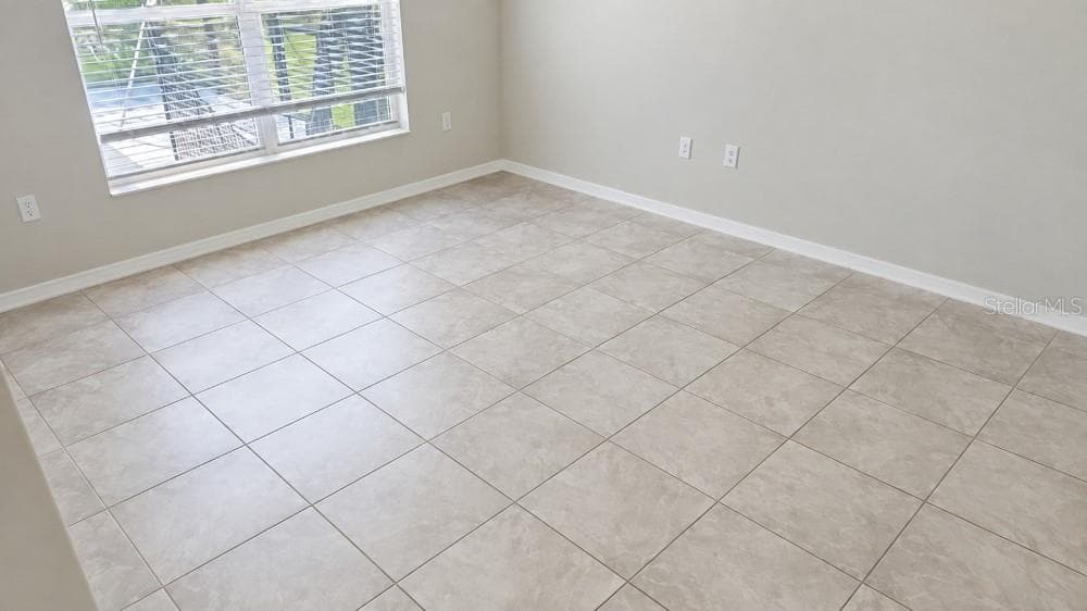 Single Family Residence at 533 EAGLE POINTE S, KISSIMMEE, photo 6 of 11