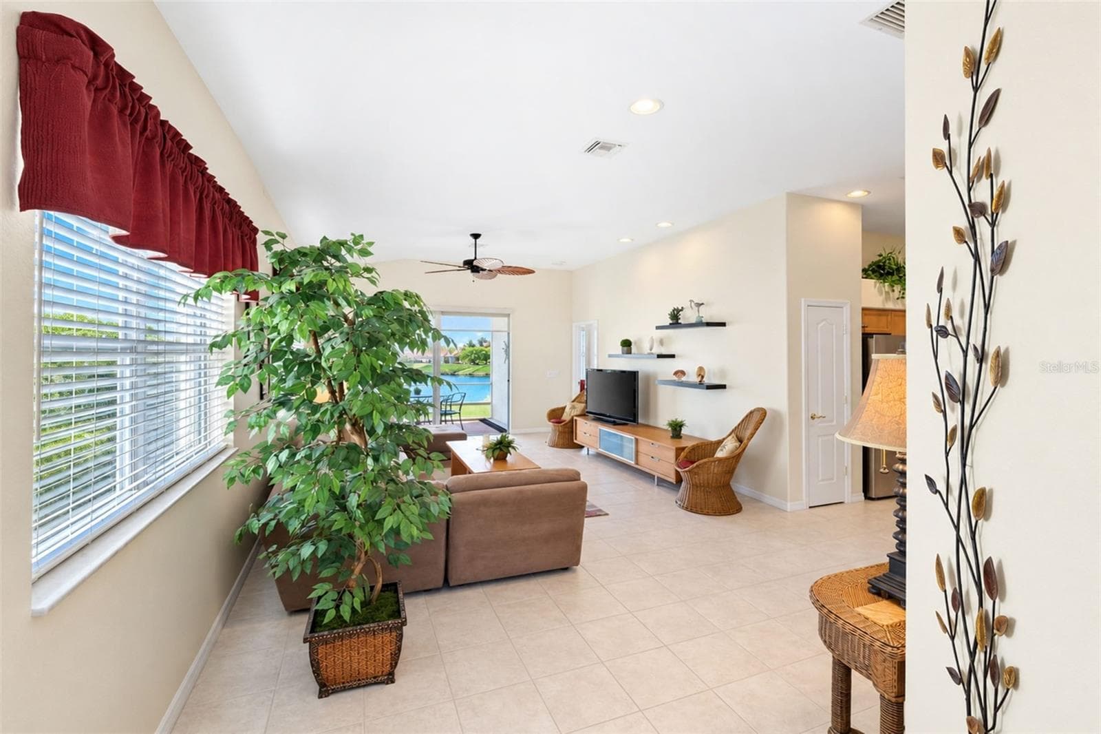 Foyer- Living Room - 420 LEHALIS DR, ENGLEWOOD