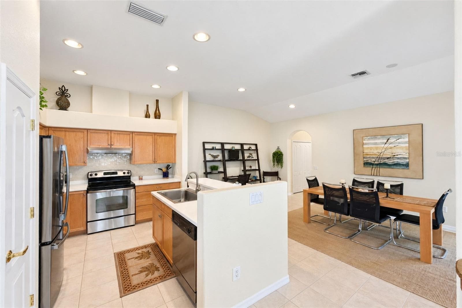 Kitchen - Dining Room - 420 LEHALIS DR, ENGLEWOOD