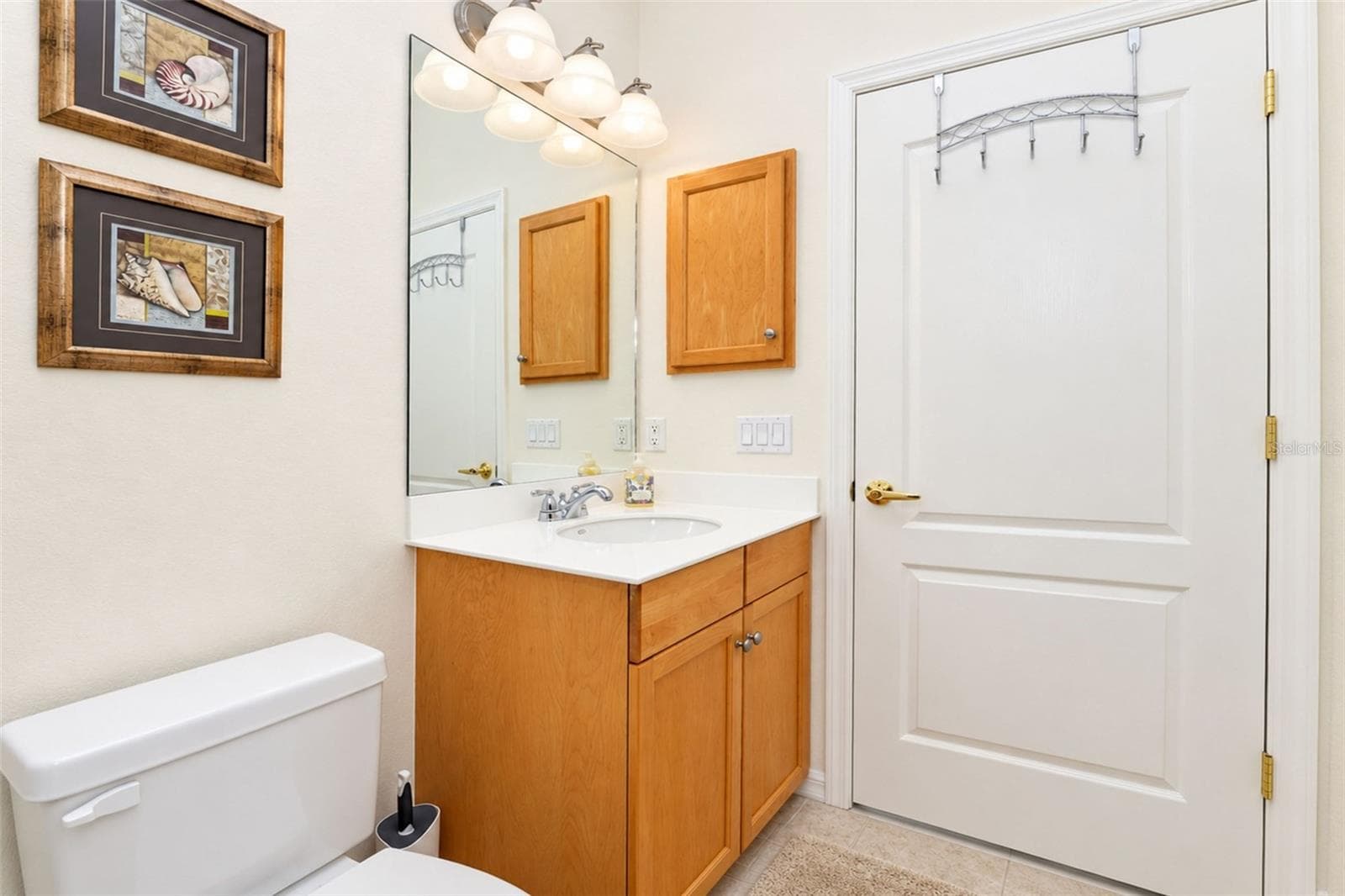 Guest Bathroom - 420 LEHALIS DR, ENGLEWOOD