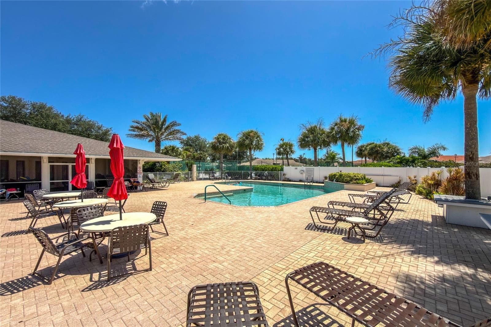 Oak Forest Amenities - 420 LEHALIS DR, ENGLEWOOD