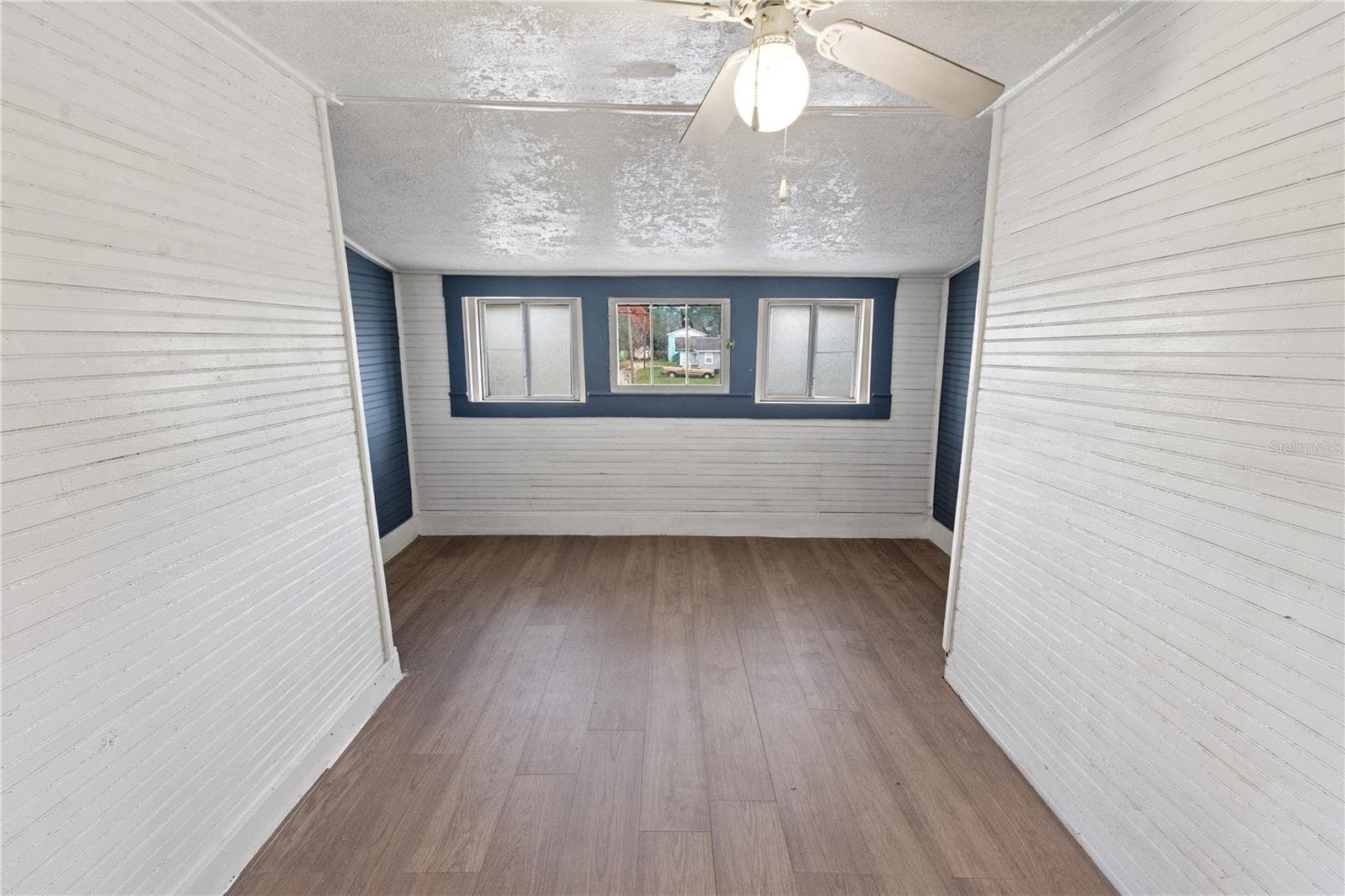 Upstairs Nook - 403 N WETMORE ST, LAKE WALES