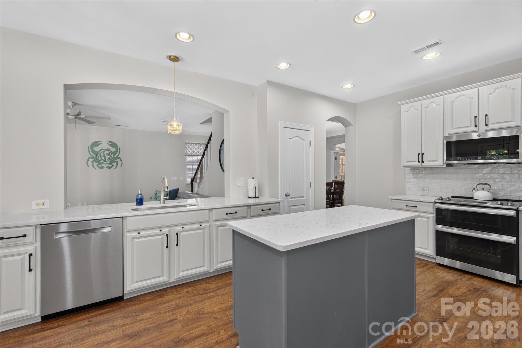 Single Family Residence at 6107 Cactus Valley Road, Charlotte, photo 15 of 43