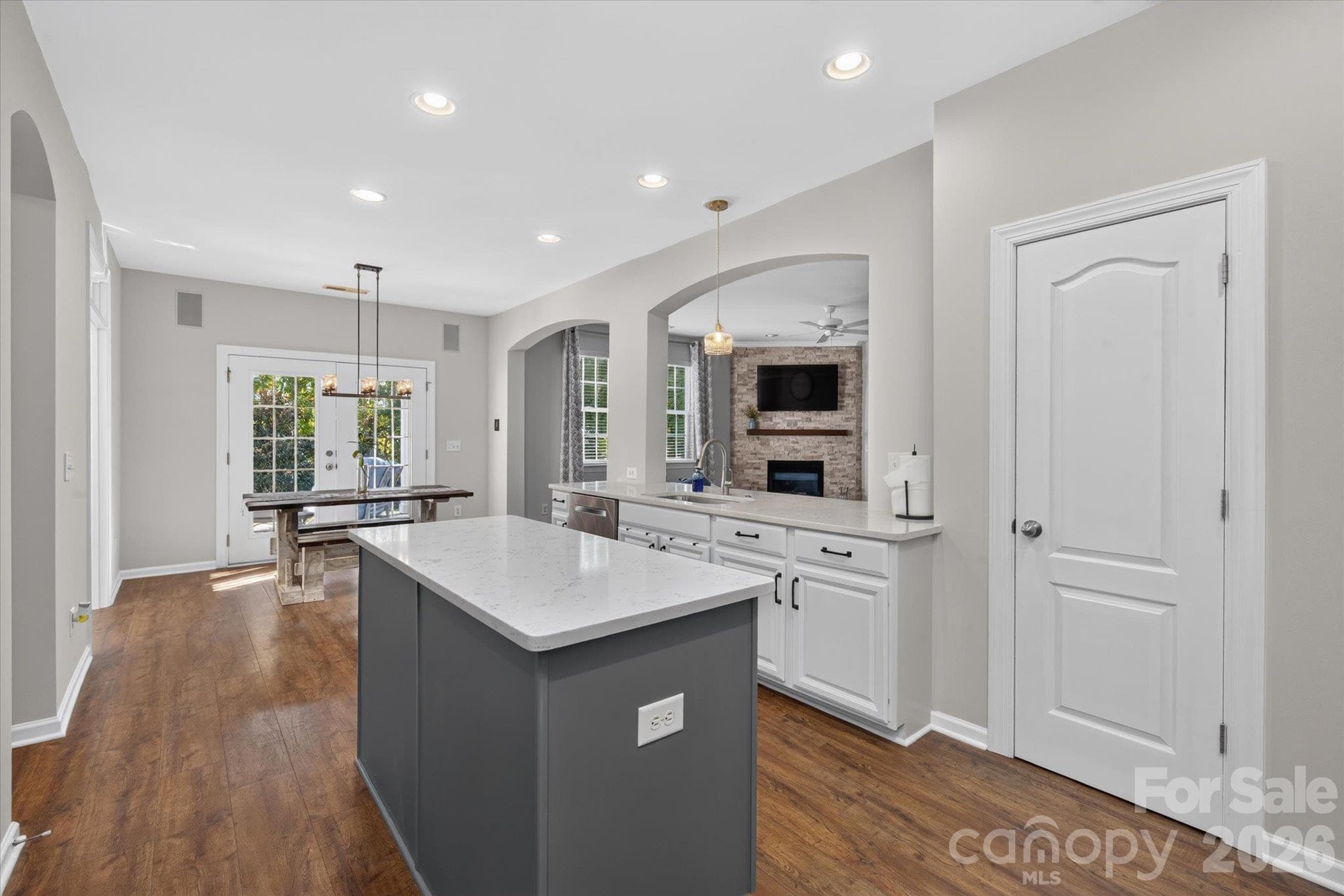 Single Family Residence at 6107 Cactus Valley Road, Charlotte, photo 17 of 43