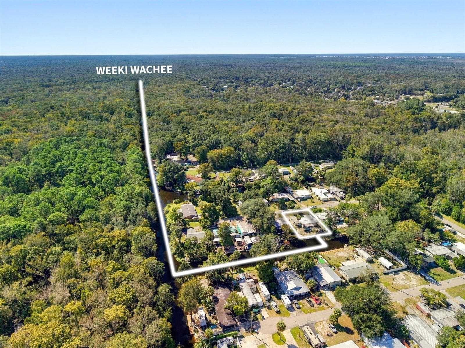Mobile Home at 6439 THERESA AVE, WEEKI WACHEE, photo 2 of 40