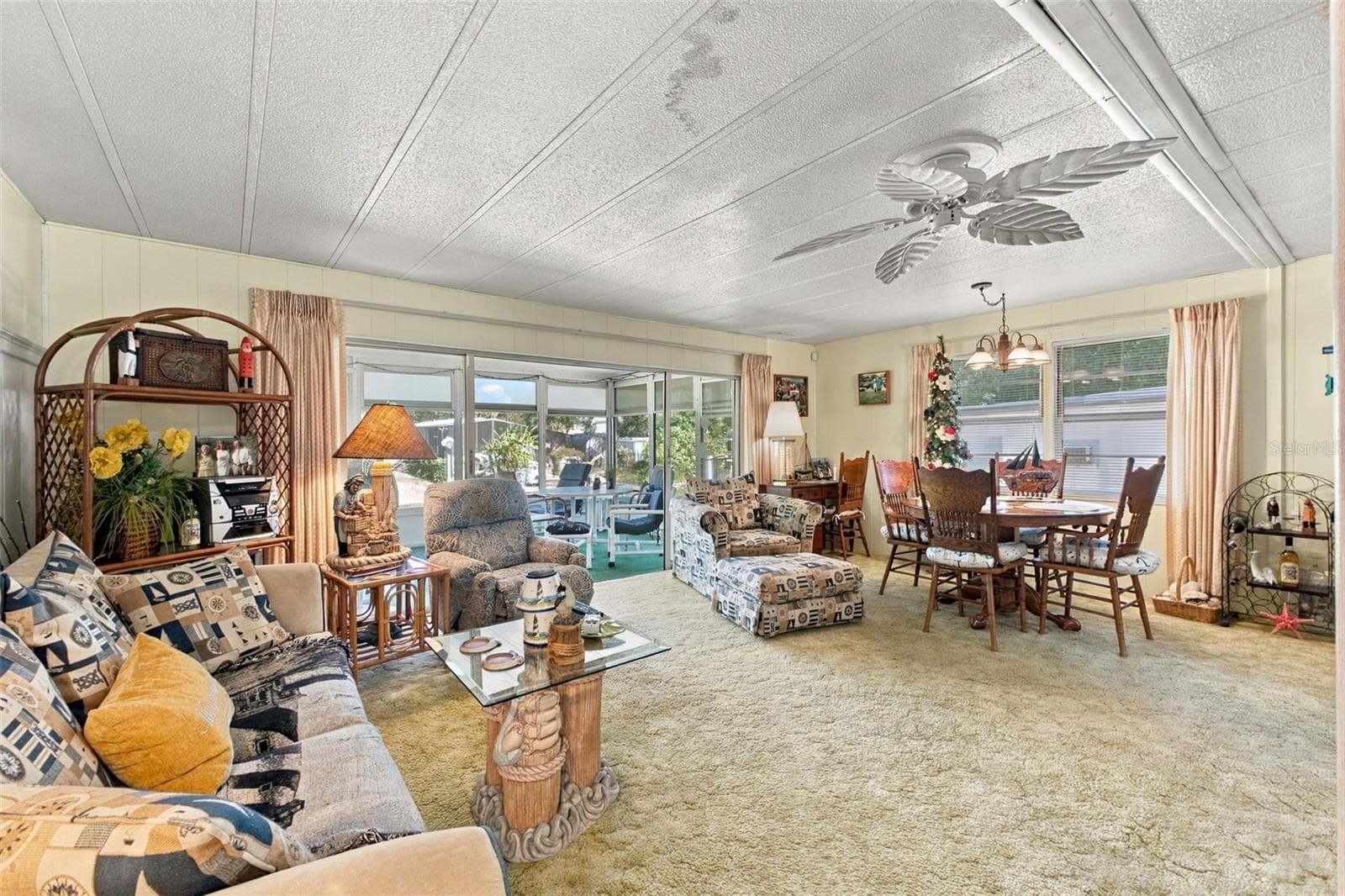 Mobile Home at 6439 THERESA AVE, WEEKI WACHEE, photo 14 of 40