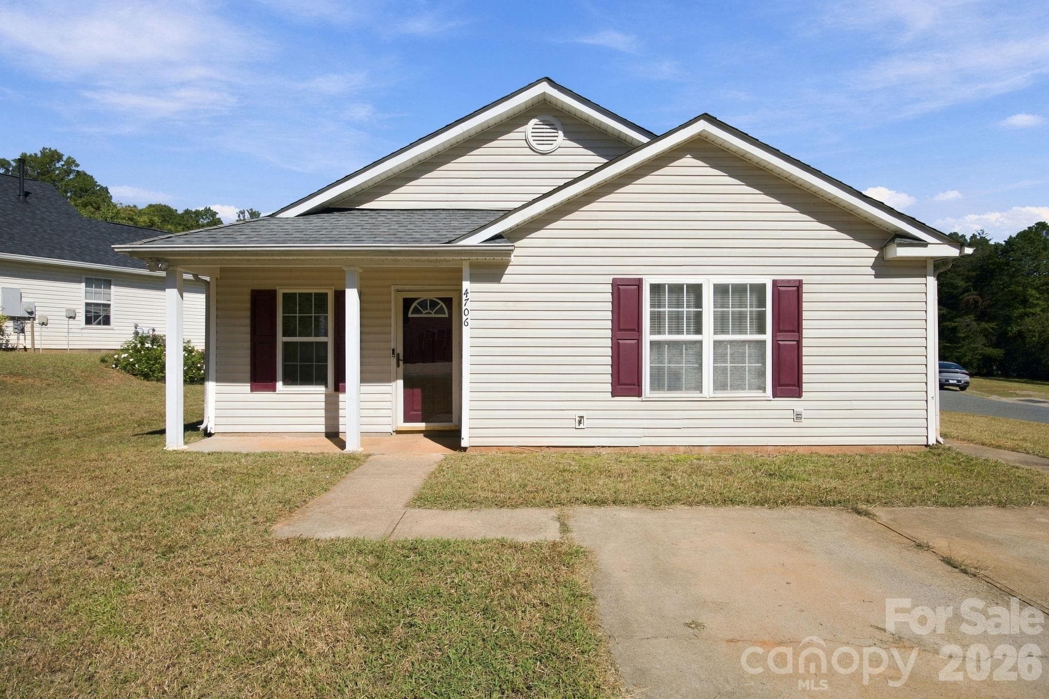 Single Family Residence at 4706 Bomar Drive, Charlotte, photo 3 of 27