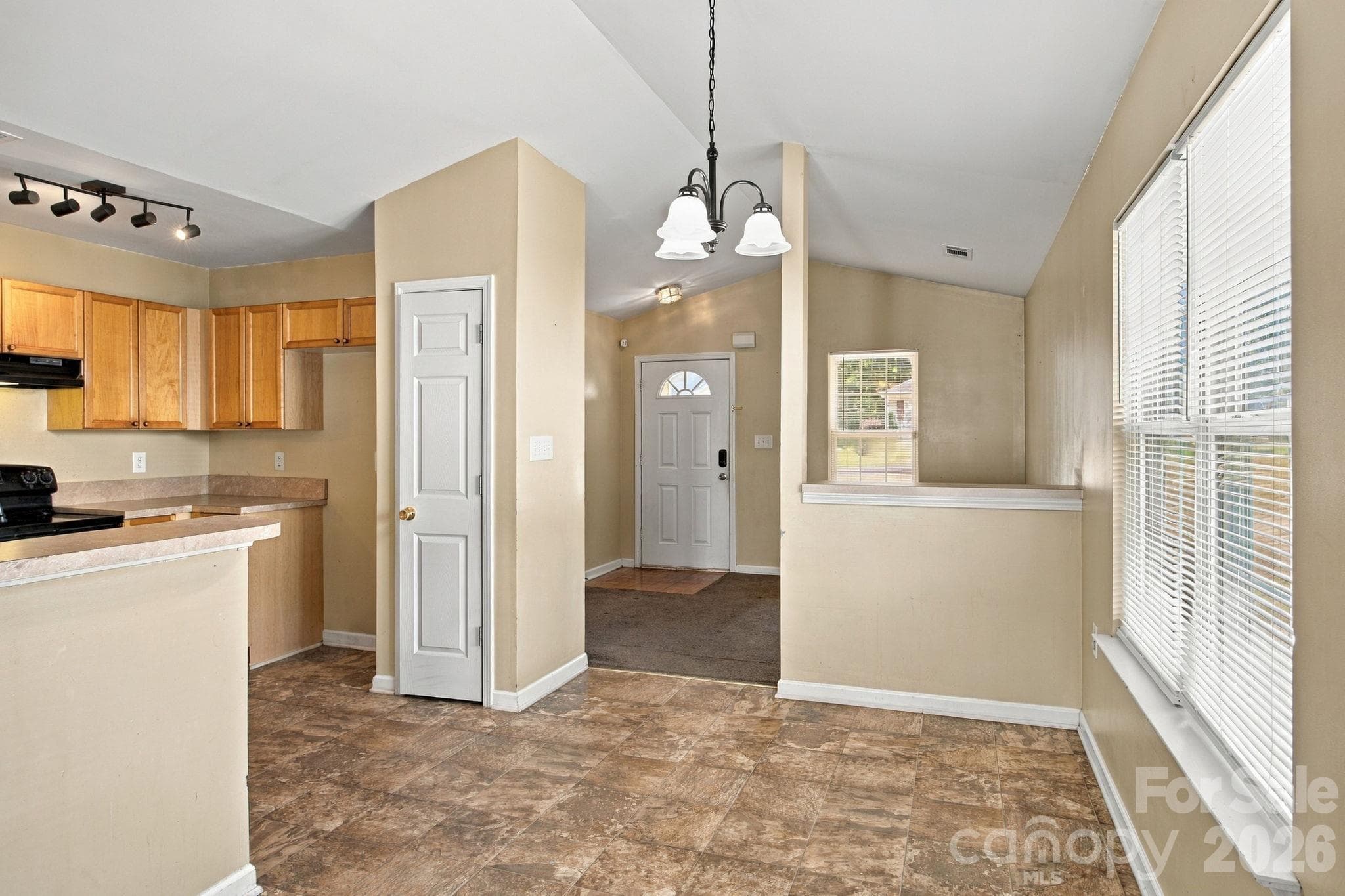 Single Family Residence at 4706 Bomar Drive, Charlotte, photo 7 of 27