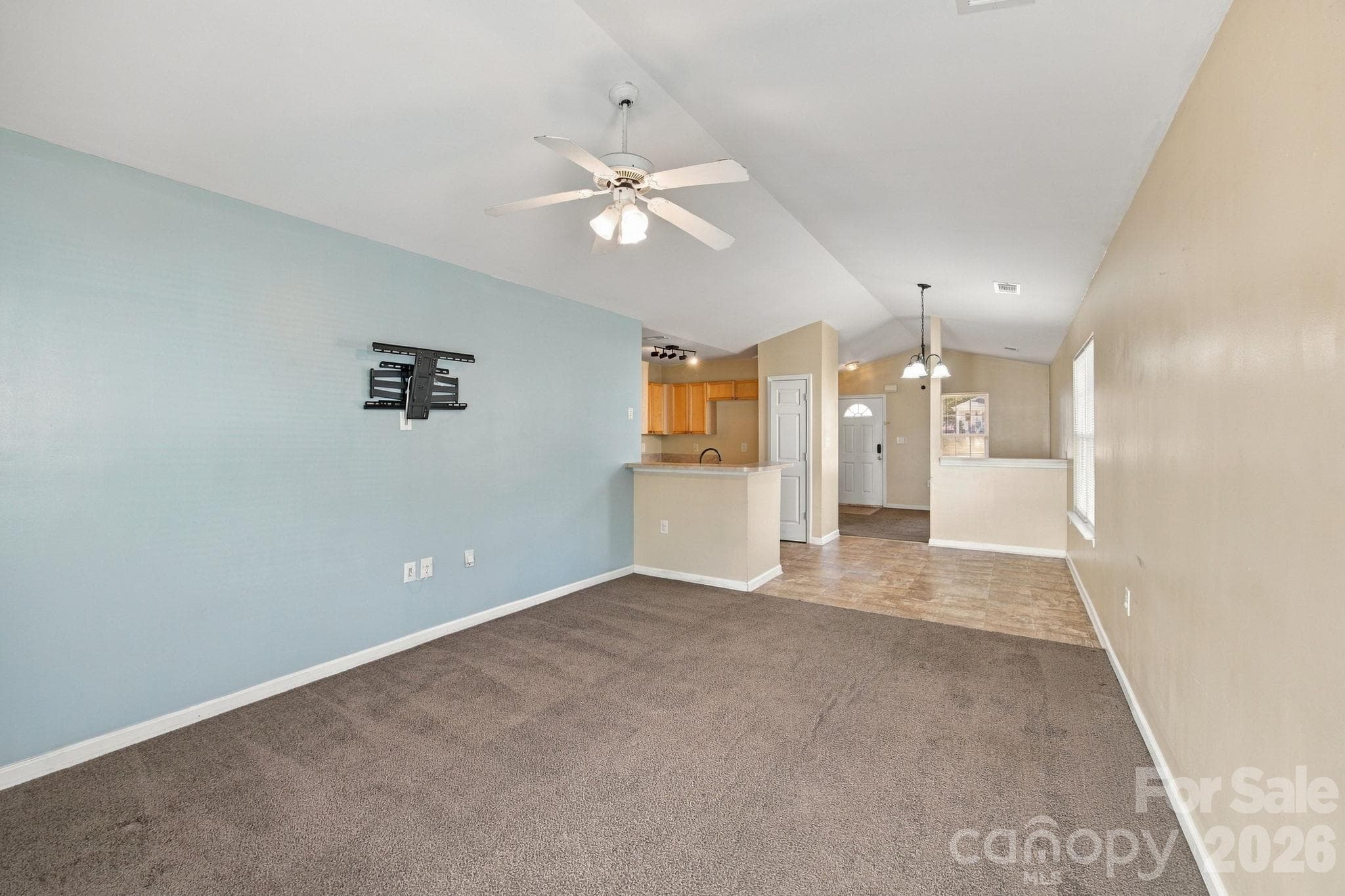 Single Family Residence at 4706 Bomar Drive, Charlotte, photo 12 of 27