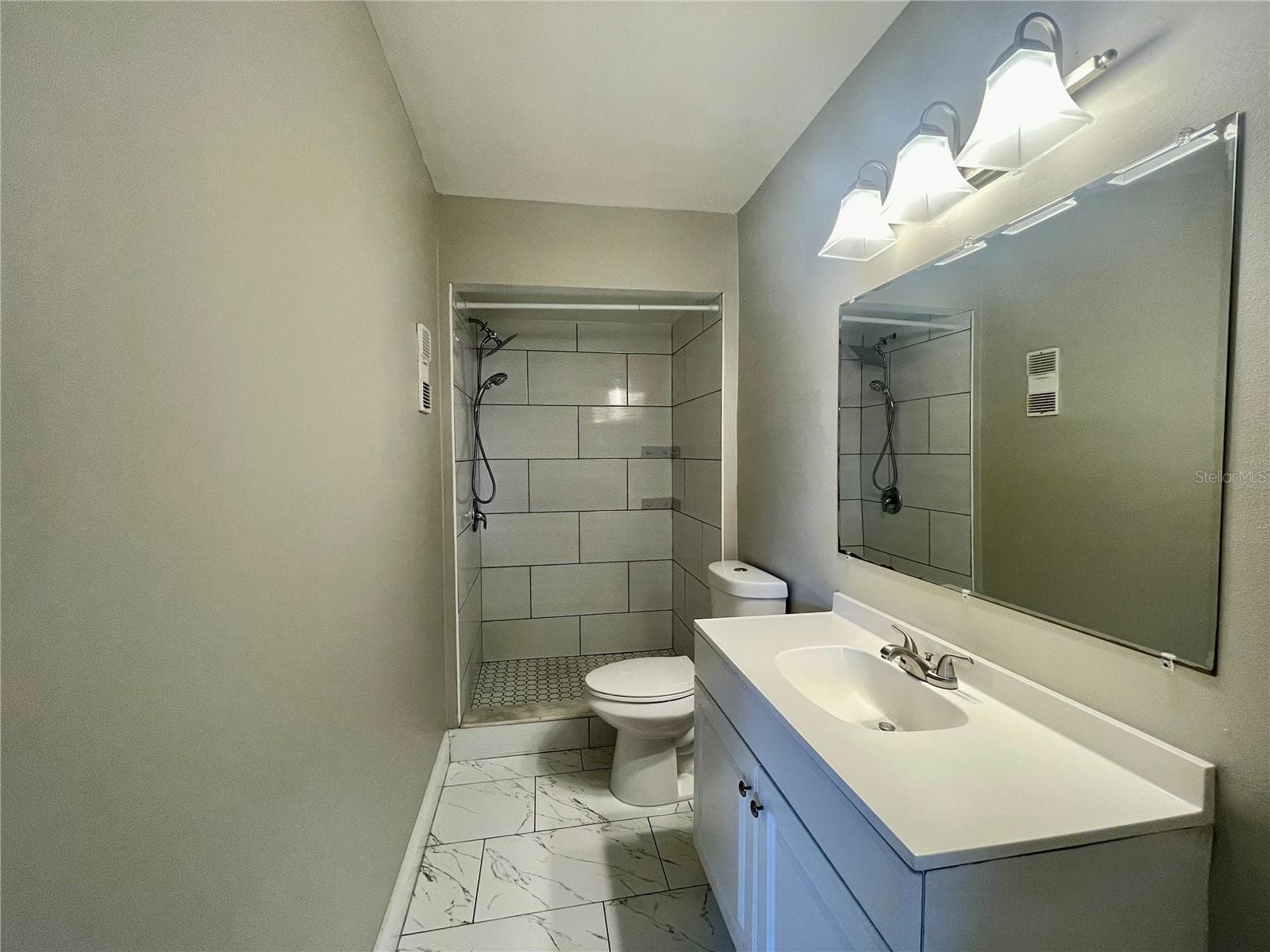 master bathroom - 6073 AMBERLY TER #T13, ORLANDO