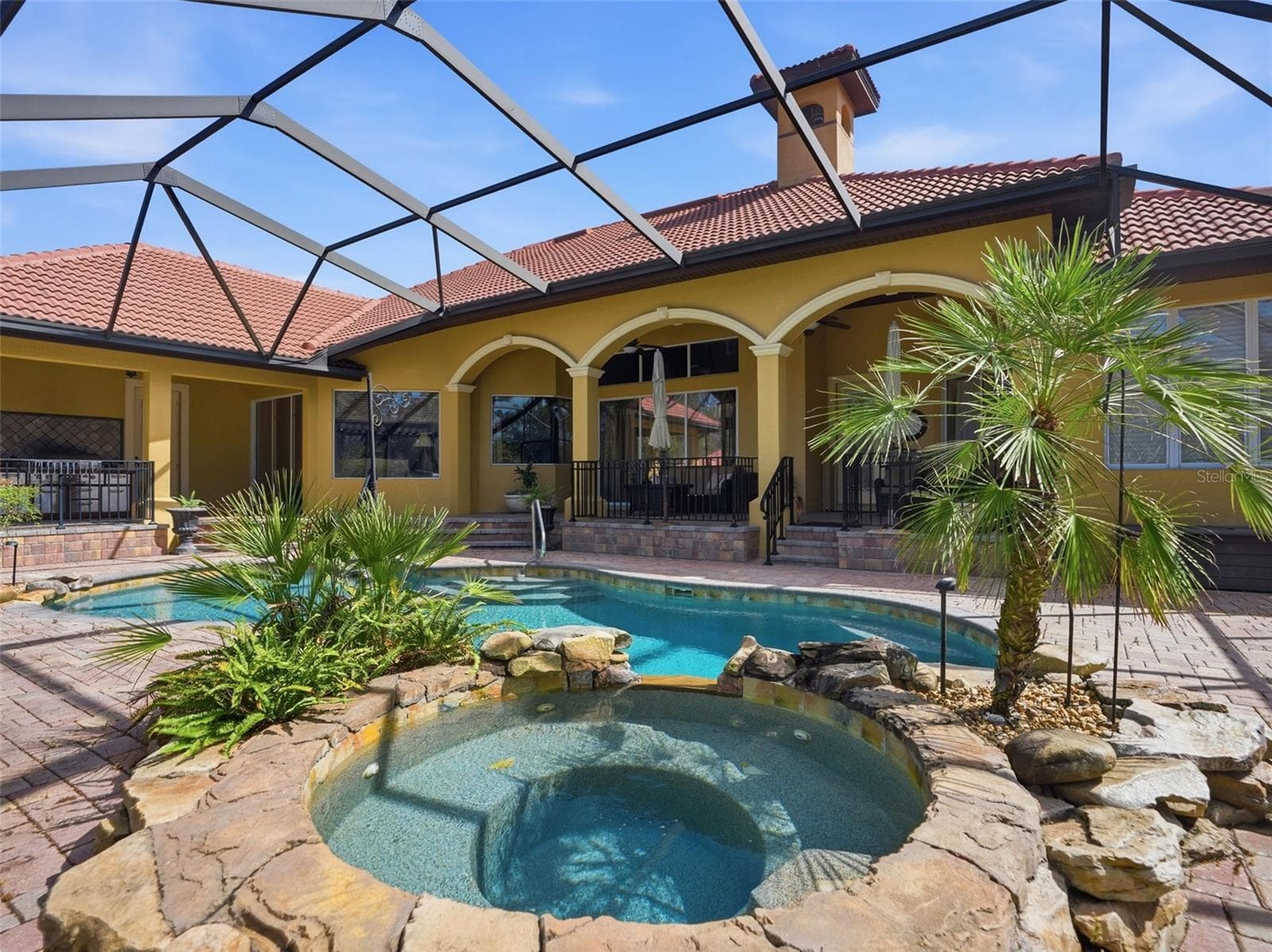 Oasis Hot tub! Feel like your at a spa resort in Sedona! - 9313 HERNANDO RIDGE RD, WEEKI WACHEE