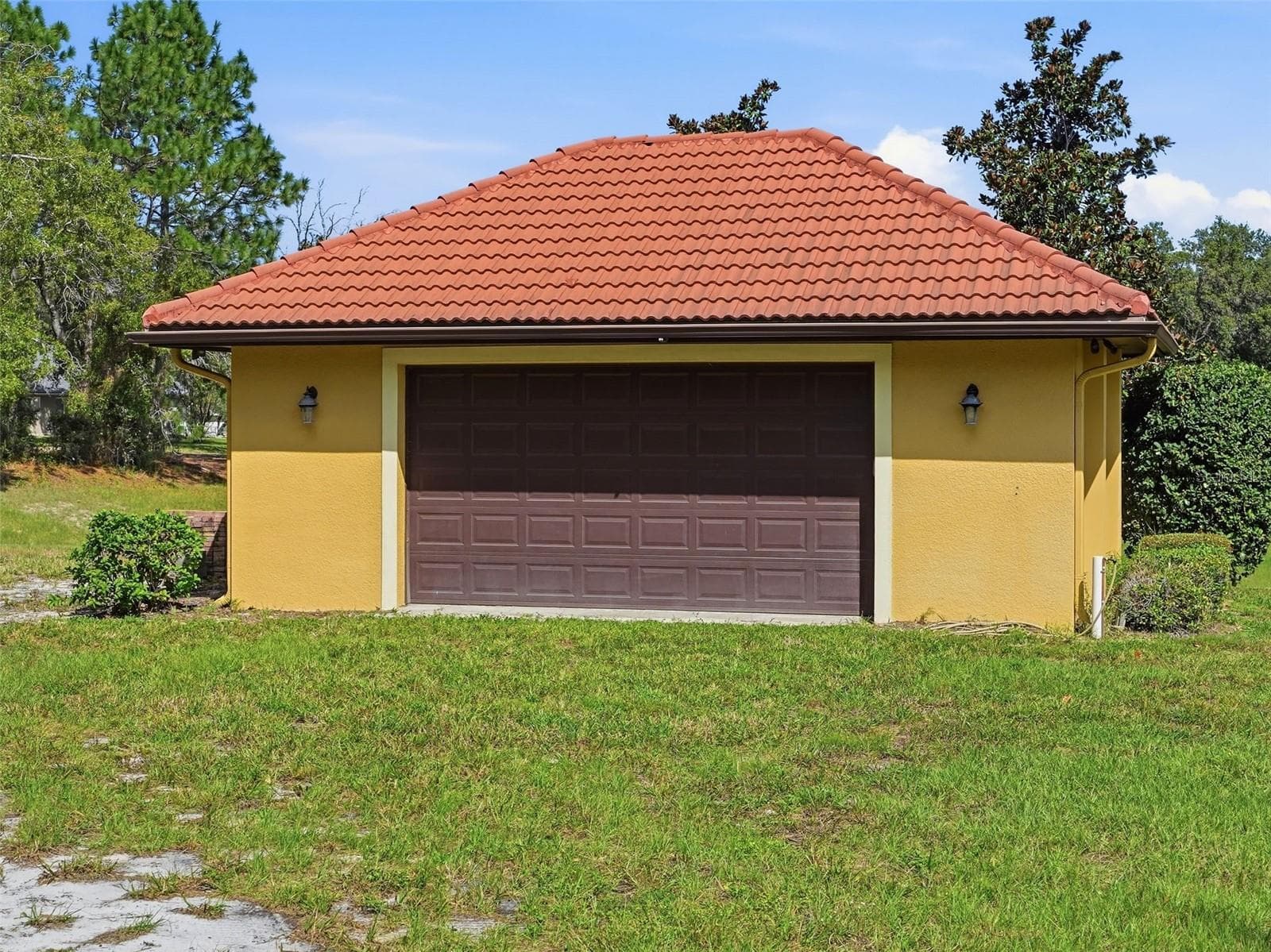 Detached (28x20 garage for extra storage! - 9313 HERNANDO RIDGE RD, WEEKI WACHEE