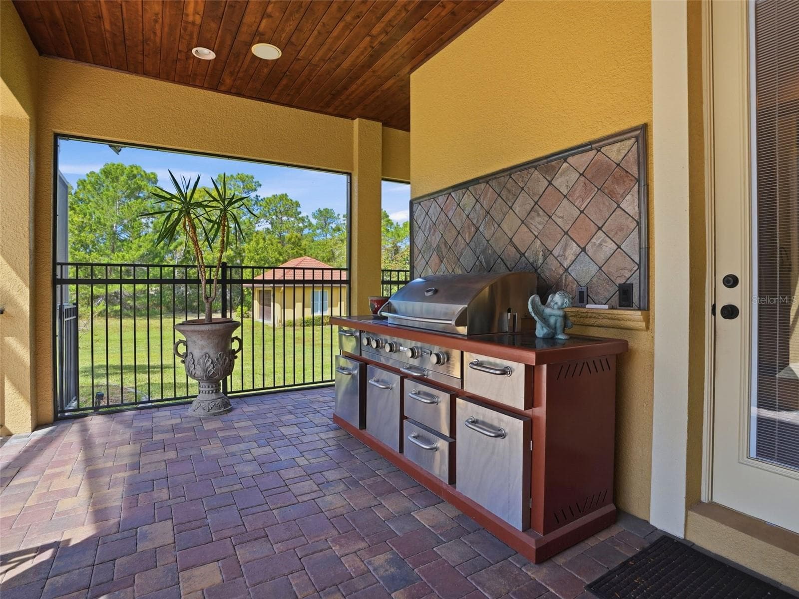 Single Family Residence at 9313 HERNANDO RIDGE RD, WEEKI WACHEE, photo 37 of 78