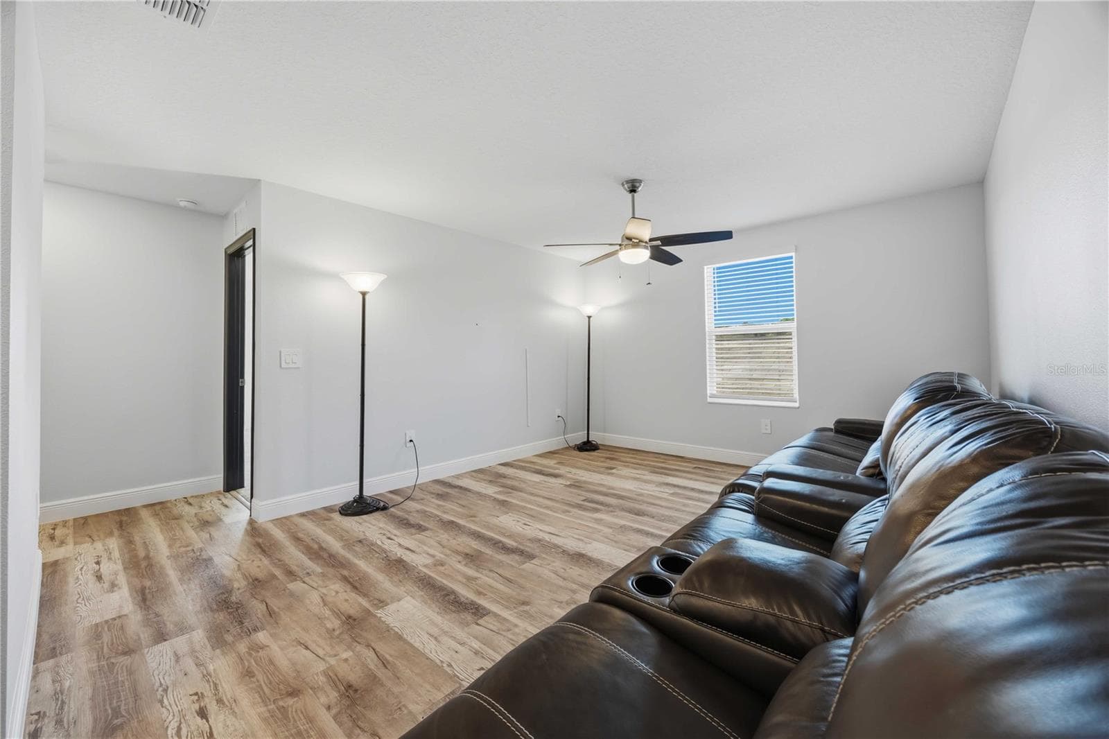 Single Family Residence at 1814 RED LOOP, LAKELAND, photo 21 of 45