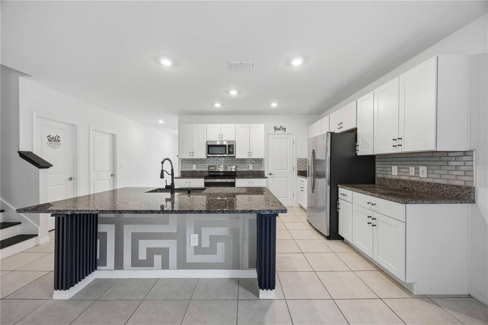 Single Family Residence at 1814 RED LOOP, LAKELAND, photo 24 of 45