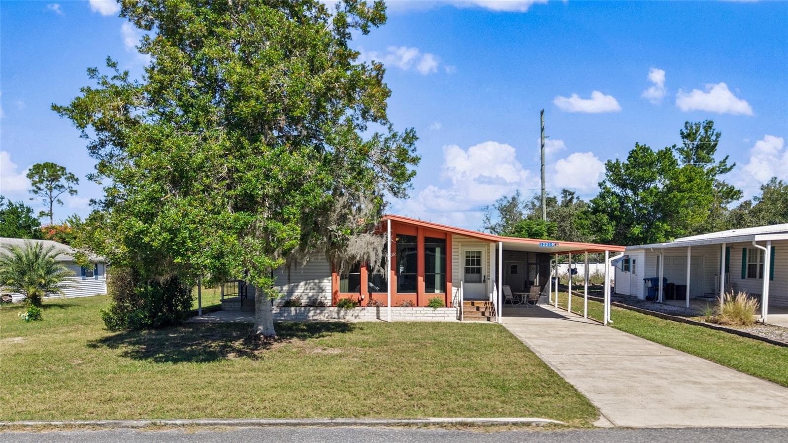 Manufactured Home at 12219 FAIRWAY AVE, BROOKSVILLE, photo 4 of 79
