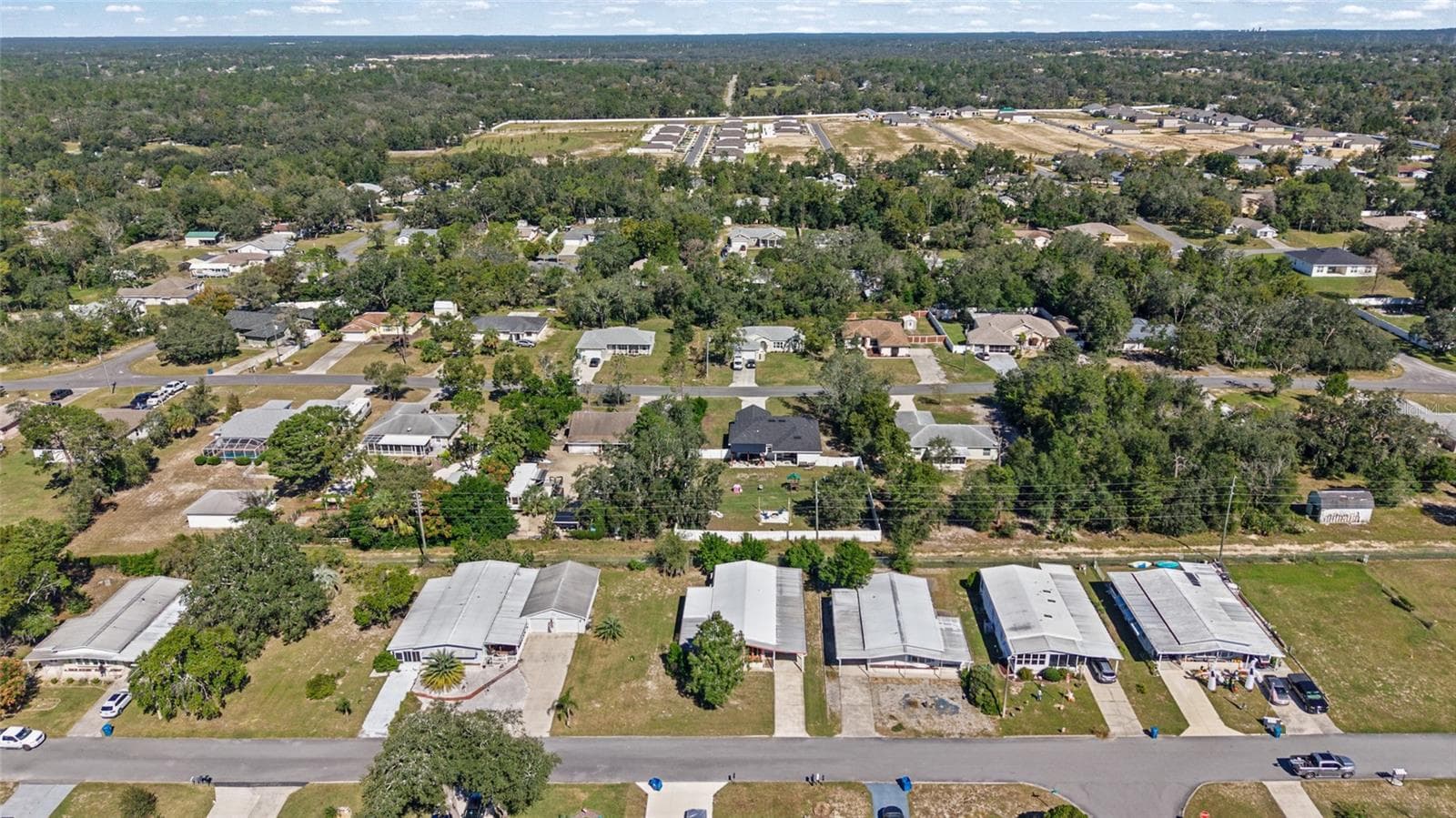 Manufactured Home at 12219 FAIRWAY AVE, BROOKSVILLE, photo 5 of 79