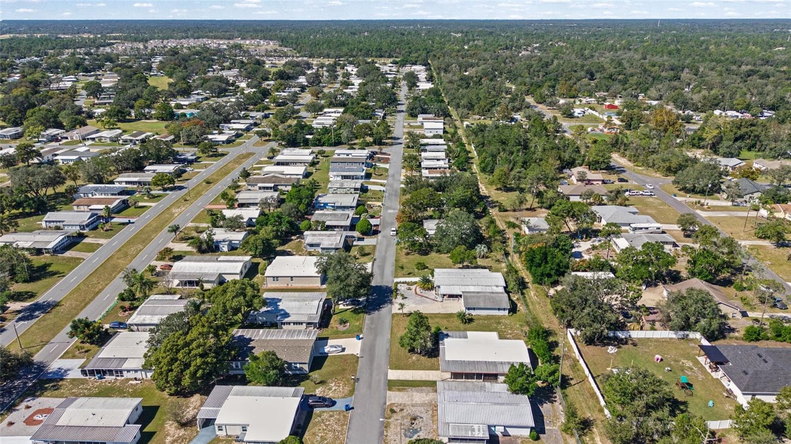 Manufactured Home at 12219 FAIRWAY AVE, BROOKSVILLE, photo 9 of 79