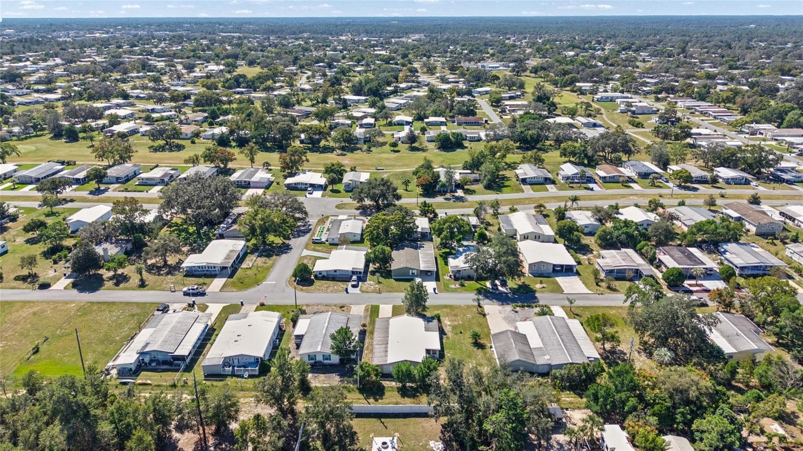 Manufactured Home at 12219 FAIRWAY AVE, BROOKSVILLE, photo 13 of 79