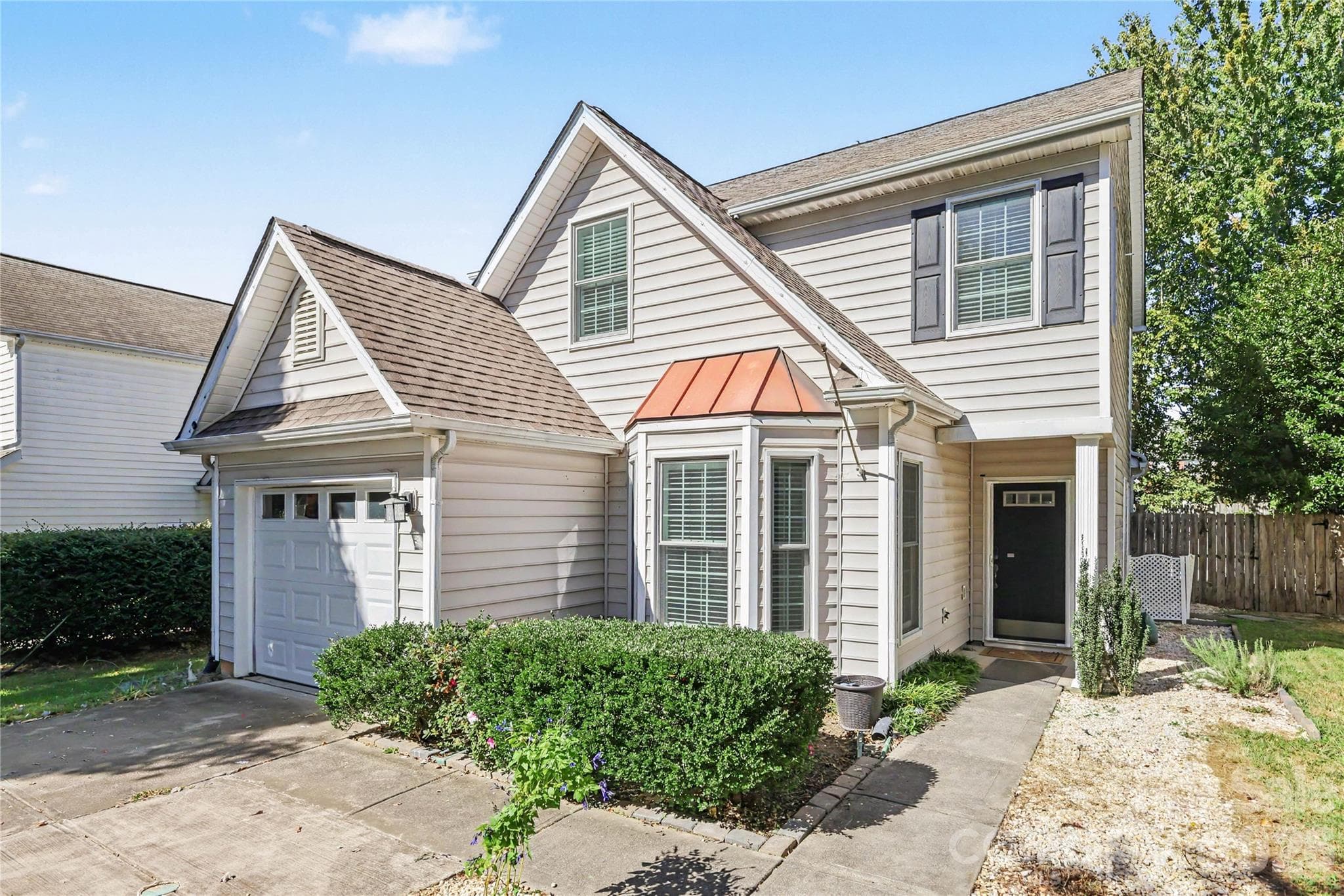 Single Family Residence at 2314 Mirage Place, Fort Mill, photo 4 of 34