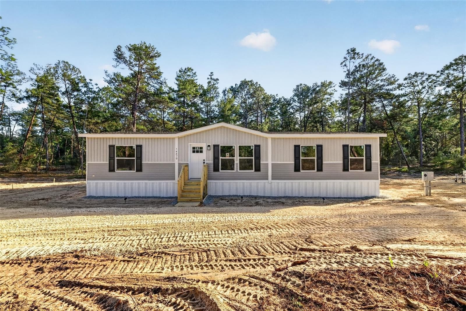 Manufactured Home at 14470 SE 8TH ST, WILLISTON, photo 4 of 28