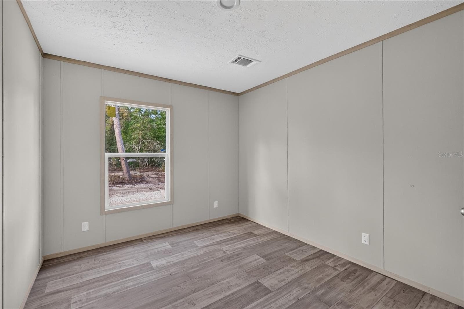 Manufactured Home at 14470 SE 8TH ST, WILLISTON, photo 26 of 28