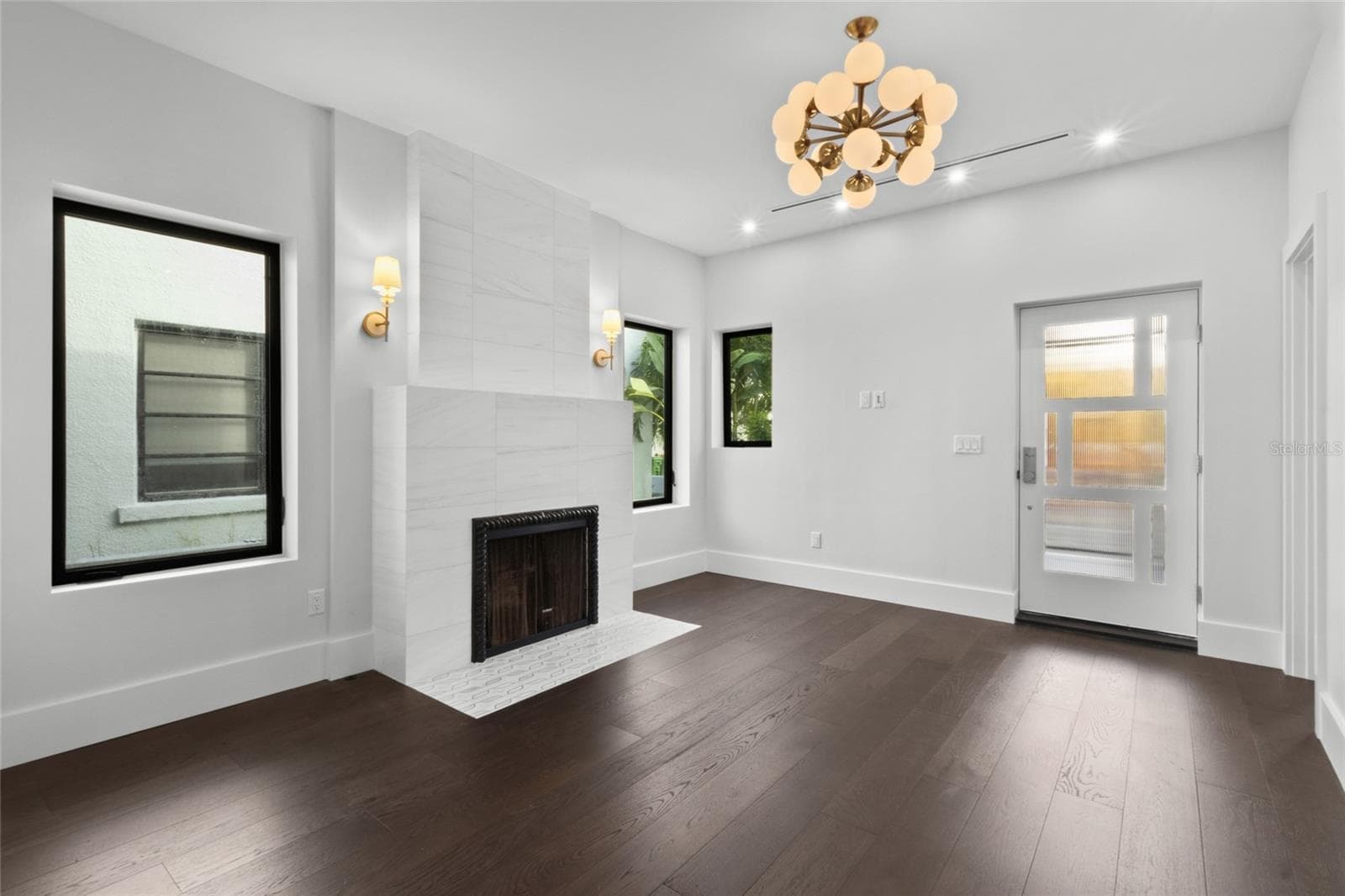 Single Family Residence at 410 BURNS CT, SARASOTA, photo 11 of 47