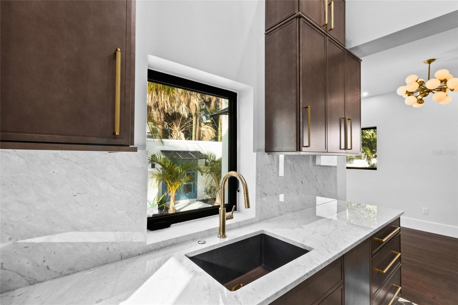 Single Family Residence at 410 BURNS CT, SARASOTA, photo 14 of 47