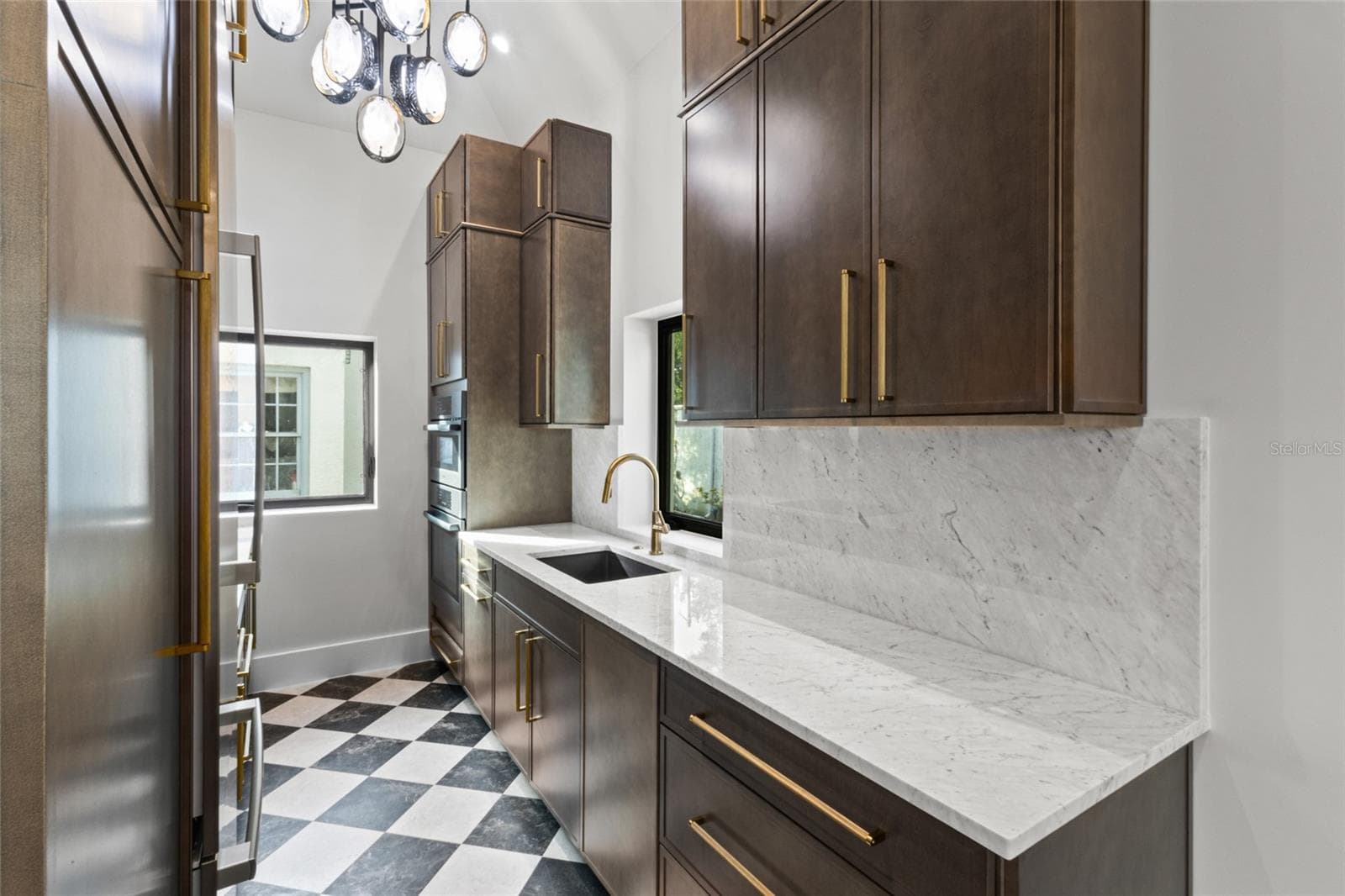 Single Family Residence at 410 BURNS CT, SARASOTA, photo 15 of 47